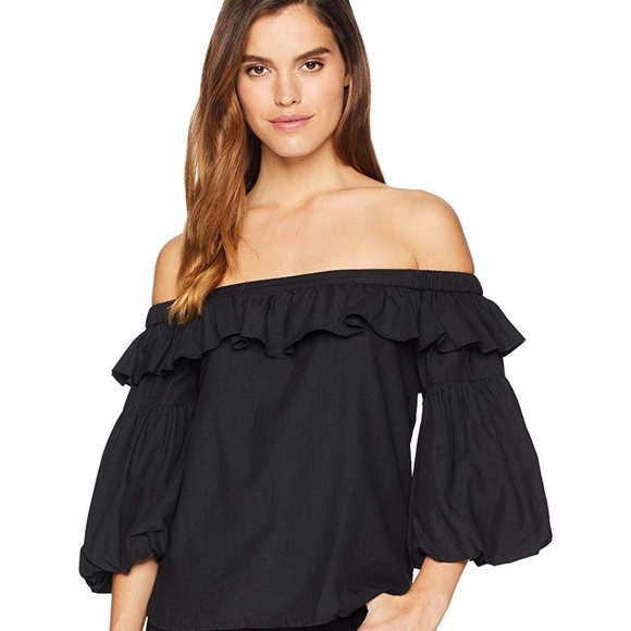 BCBGMaxAzria Tops - 🎉🎉HP🎉🎉BCBGmaxazria Short Sleeve Shirred Top